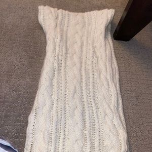 White infinity scarf